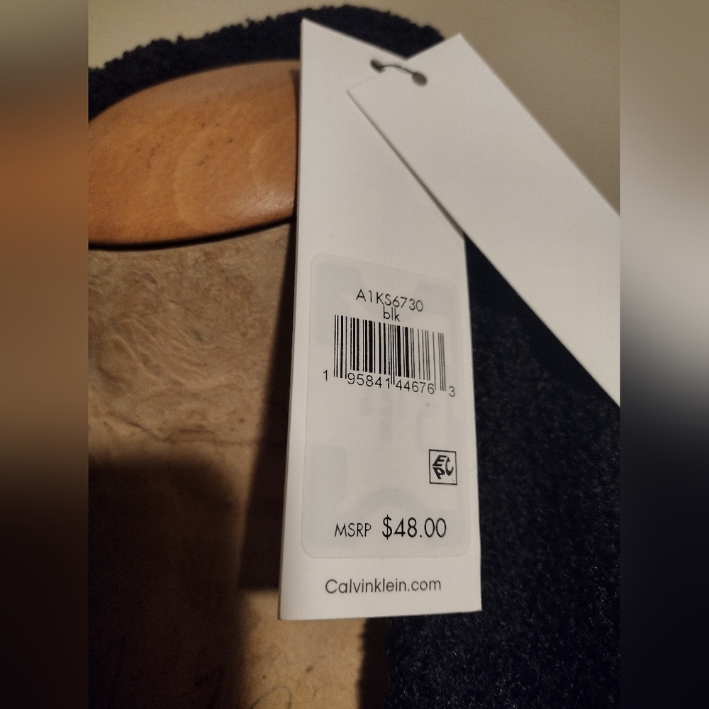 NWT Calvin Klein Black Faux Fur Scarf - Picture 6 of 7